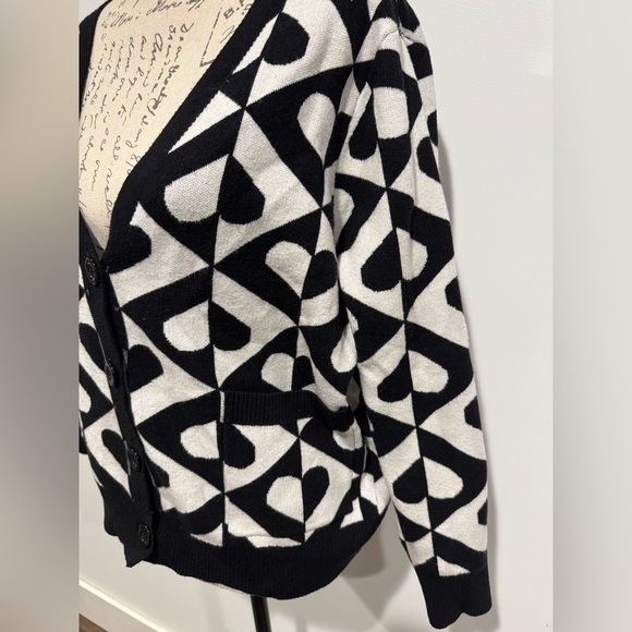 Sioni Black and White Abstract Heart Pattern Cardigan Sweater Size small/medium - Picture 3 of 8